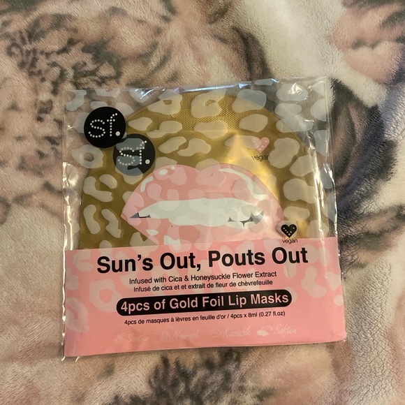 in the package lip foil masks (4 count) - Picture 1 of 2